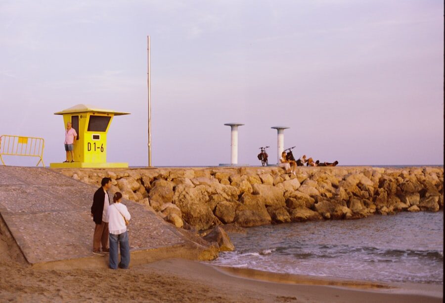 Lo que nadie te cuenta sobre los contactos en playas de Alicante 2 Photo beach contacts in Alicante