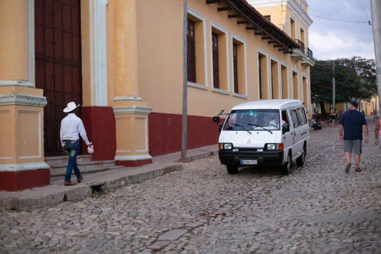 Escorts en Torrevieja: guía para disfrutar con discreción y seguridad
