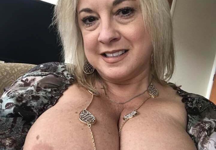 1000854829